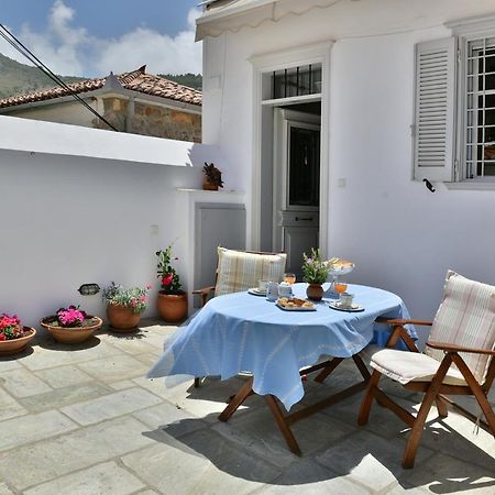 Feel At Home - Family House In Hydra 외부 사진